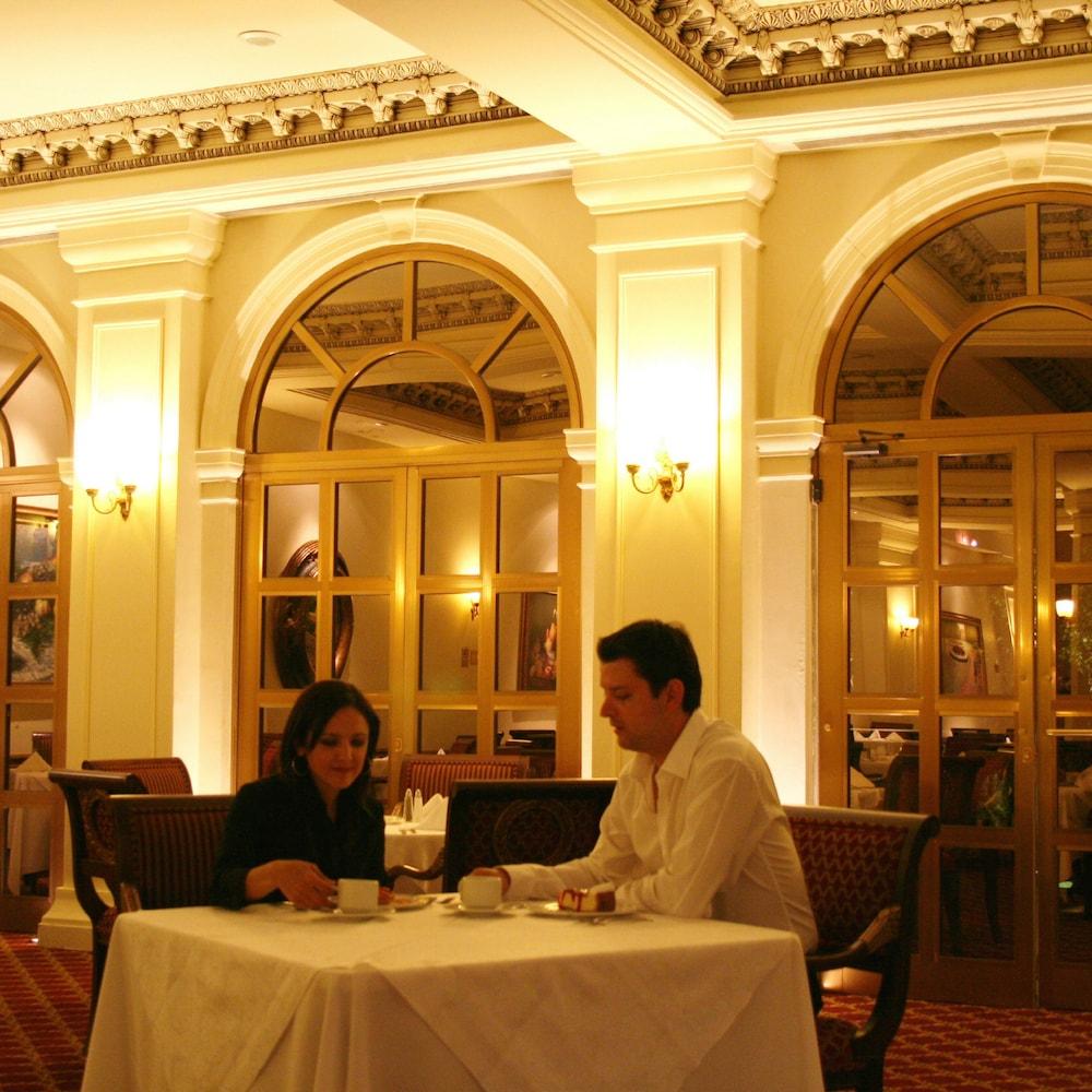 Safi Royal Luxury Valle San Pedro Garza Garcia Zewnętrze zdjęcie Interior of the restaurant