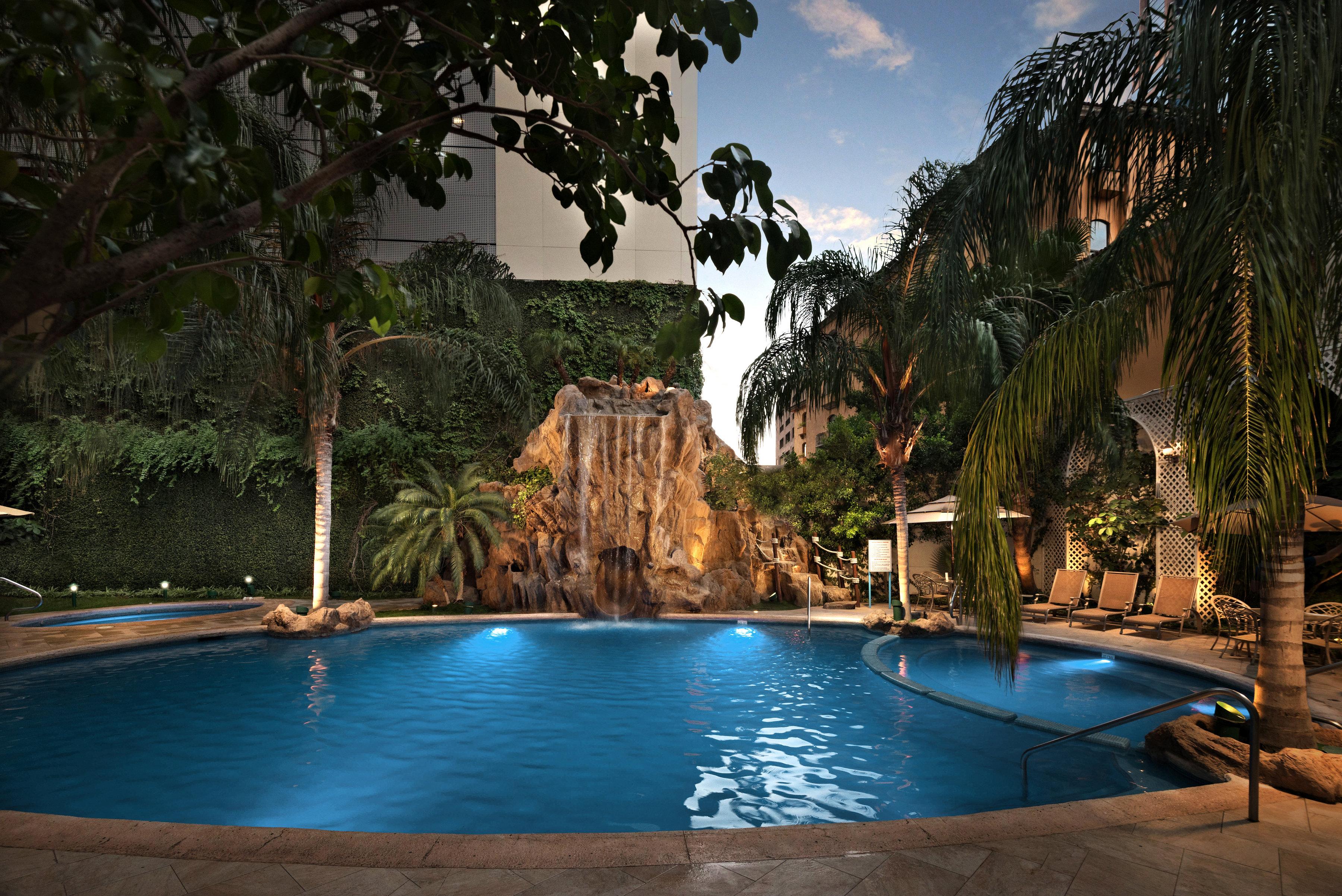 Safi Royal Luxury Valle San Pedro Garza Garcia Zewnętrze zdjęcie The pool at the hotel