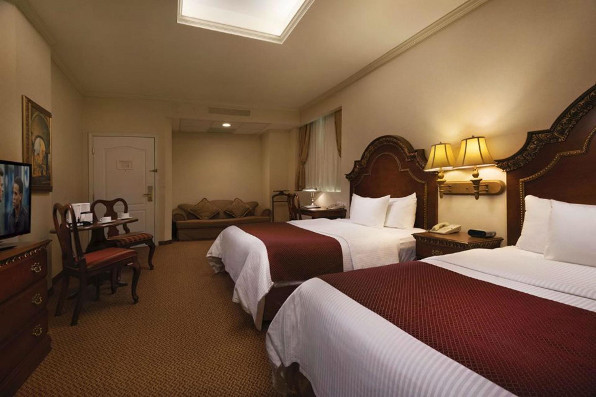 Safi Royal Luxury Valle San Pedro Garza Garcia Zewnętrze zdjęcie A room at the Inn at the Opera