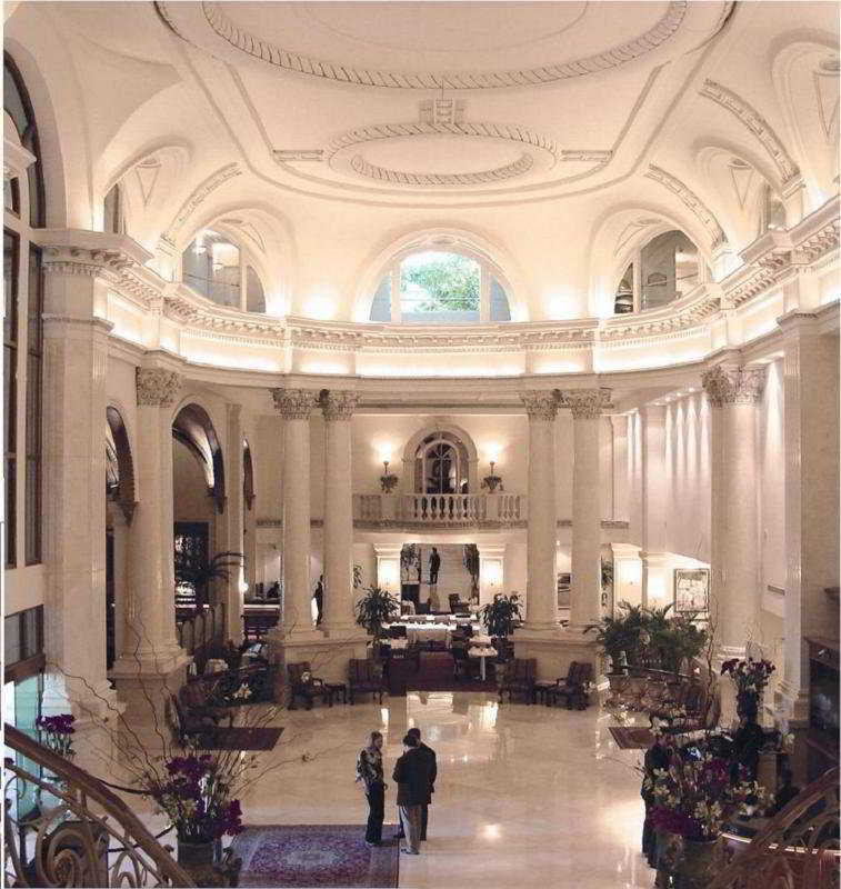 Safi Royal Luxury Valle San Pedro Garza Garcia Zewnętrze zdjęcie The lobby of the hotel